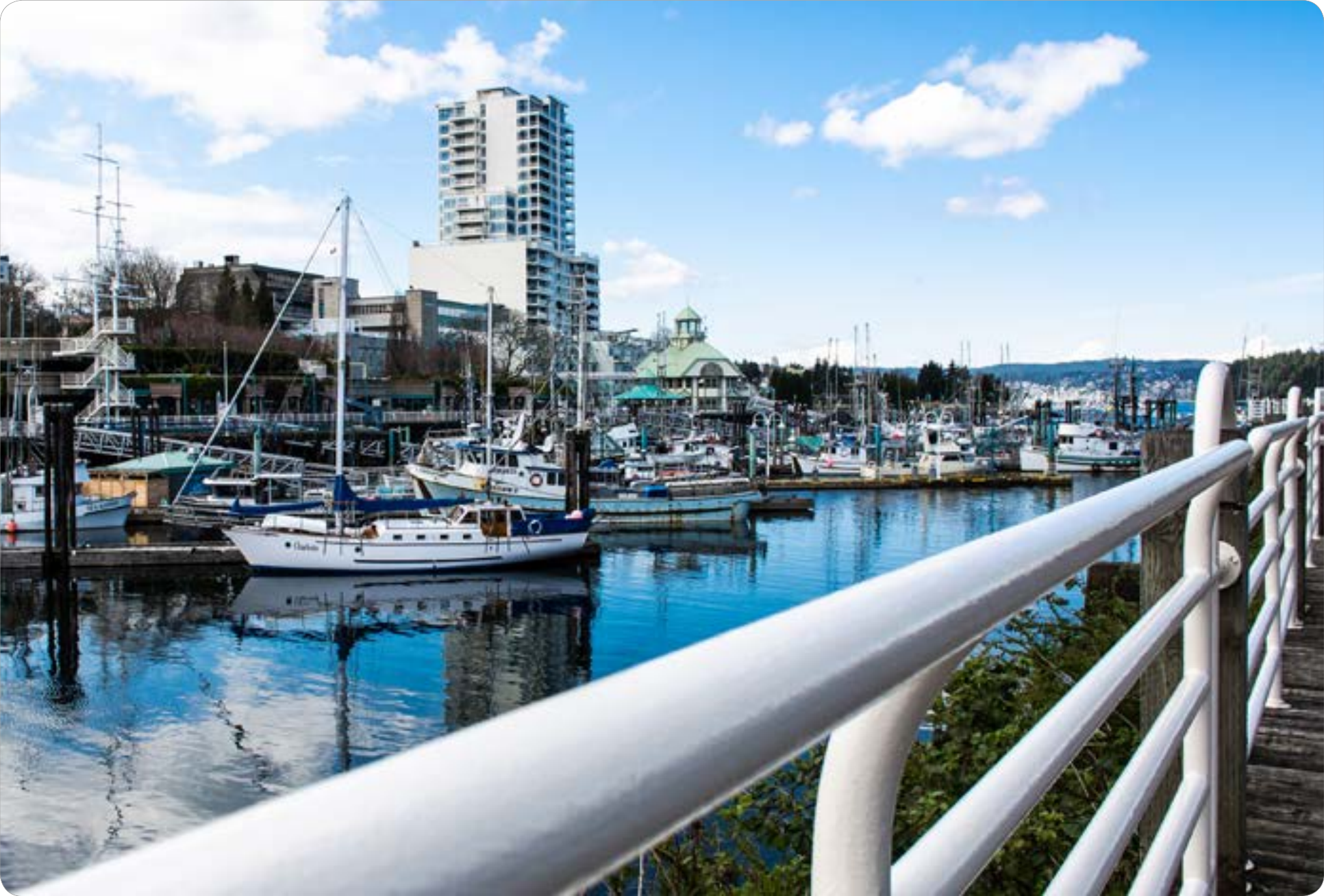 Sample photo taken with the Nikon V1, a harbour scene
