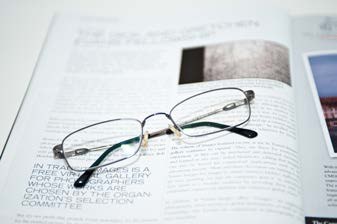 Depth of field demonstration at f/2.8, shallow focus
